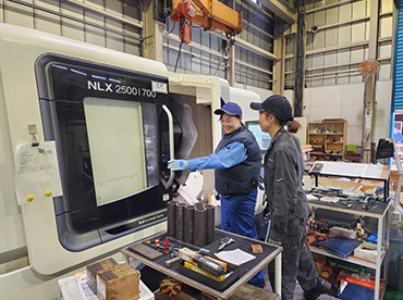 機械加工オペレータ